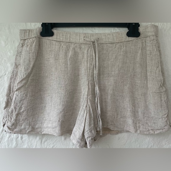 Abercrombie & Fitch bundle of 2 linen/viscose blend fully lined pull on shorts;M - Picture 2 of 10